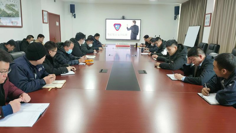 以下以某机构为例，介绍其课程体系和师资配置：