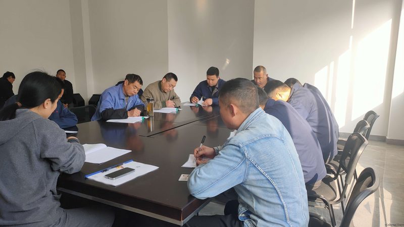 在对比中级会计资格证培训费用时，以下误区需要避免：